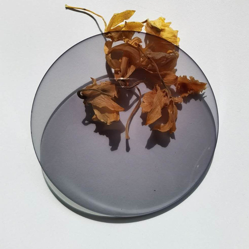 1.67 Фотохромная линза SHMC