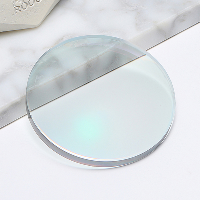 Фотохромная линза 1,67 с синим блоком HMC/SHMC