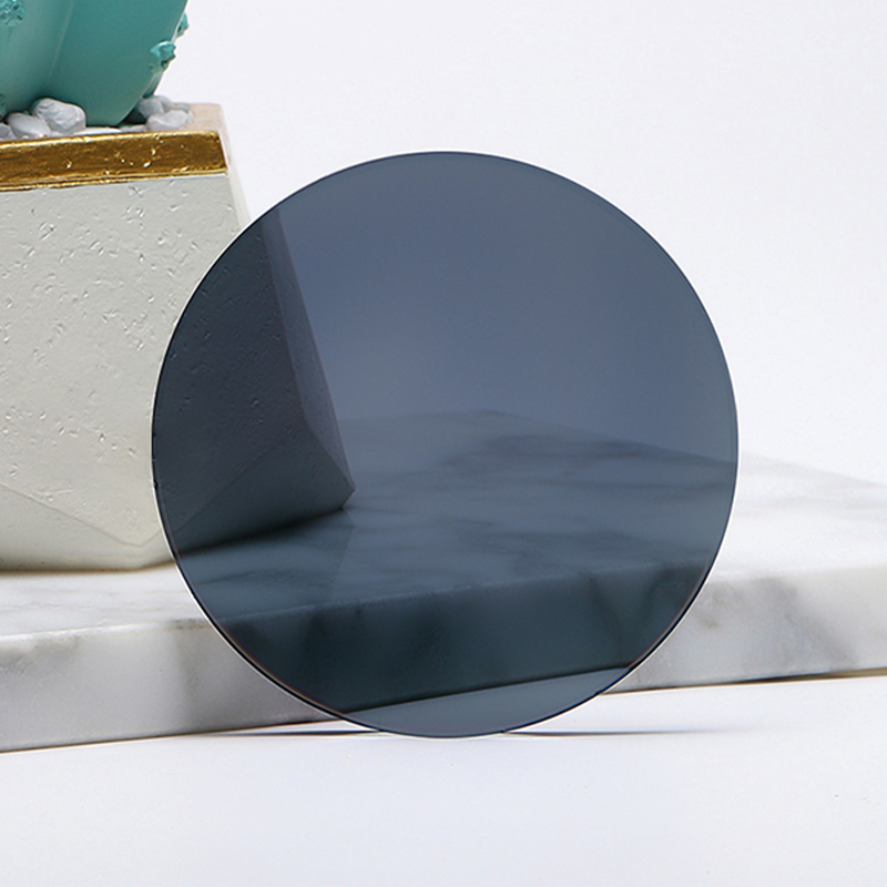 Фотохромная линза 1,67 с синим блоком HMC/SHMC