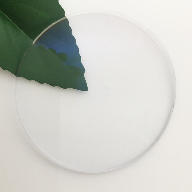 1,67 линза с синим блоком HMC/SHMC